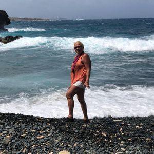 Meet your Posher, Marianne